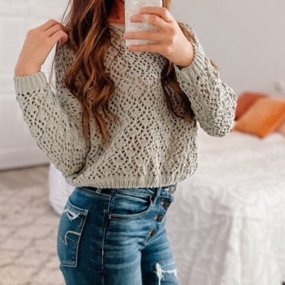 Anthropologie Moon & Madison Sage Green Crocheted Cropped Sweater